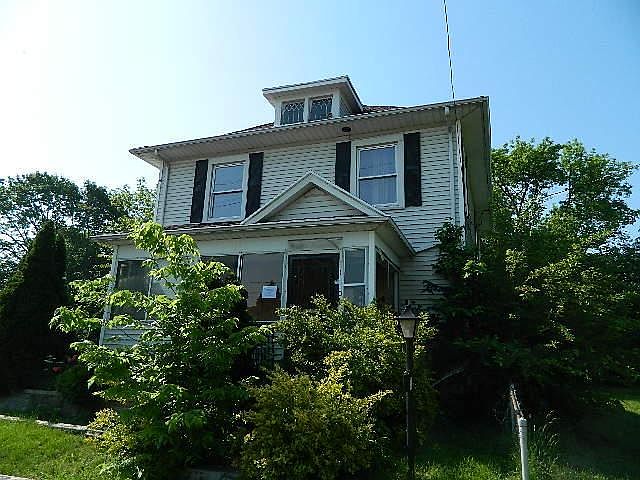 1st image of 1700 W 5th St