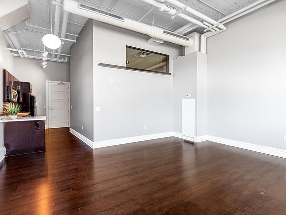 4th image of 2917 Main St Unit 115