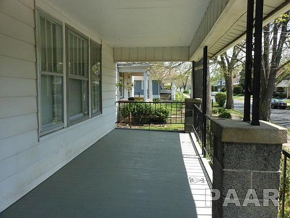 5th image of 501 E Arcadia Ave