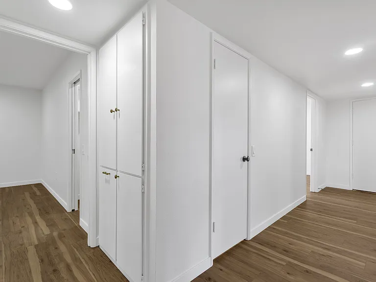 9213 W Briarwood Cir N — Photo 15