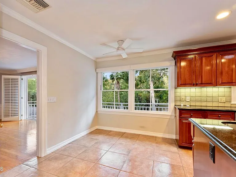 1650 Knollwood Dr — Photo 17