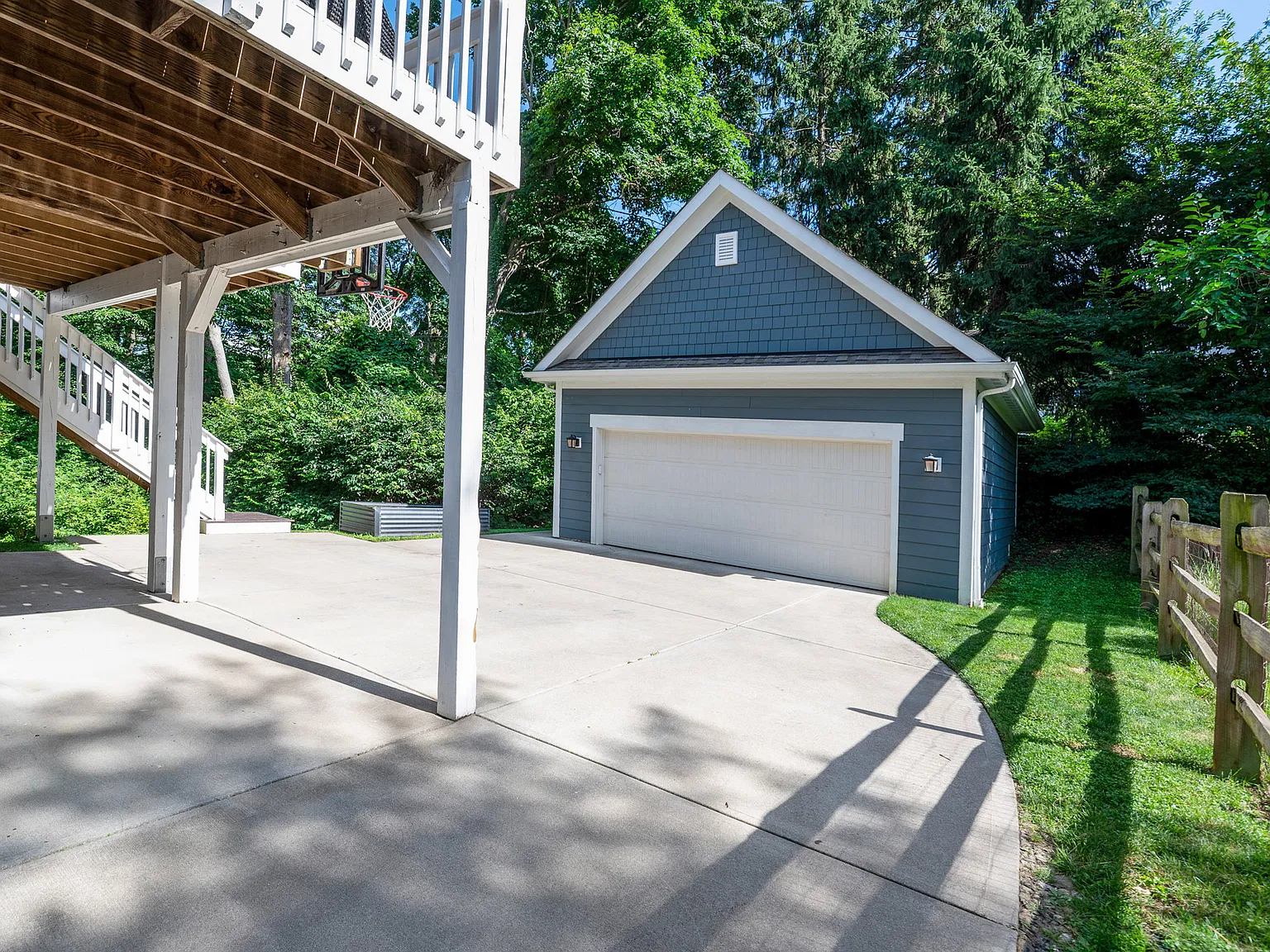 4 bed, 3.5 bath, 2800 sqft, $5,000 — Photo 3