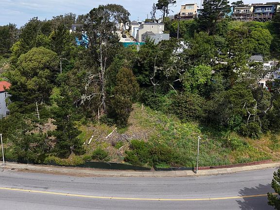 4th image of 1230 Twin Peaks Blvd