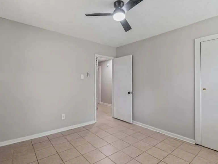 2314 Pendleton St — Photo 16