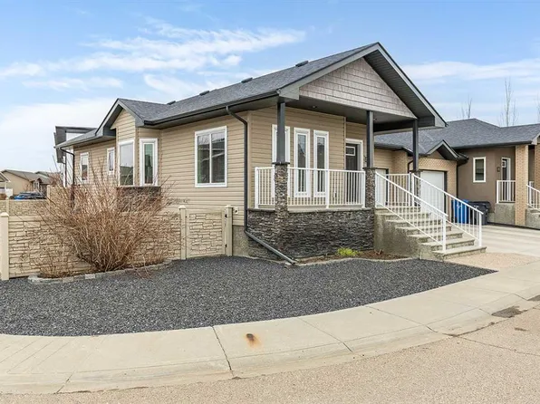 213 S Somerside Way SE, Medicine Hat, AB T1B 0M3