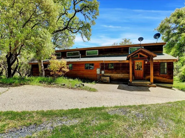 14450 Maidu Trl, Penn Valley, CA 95946