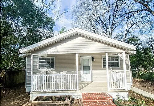 2248 Keith St Photo 1