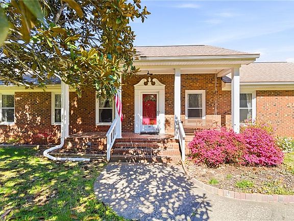 2nd image of 519 Riverside Dr