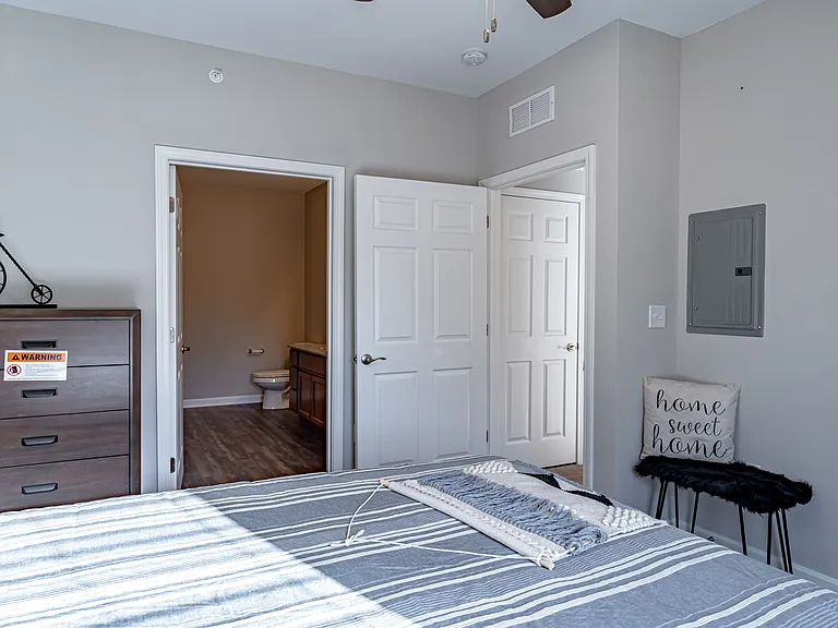 Saddlebred Park Apartments — Photo 7