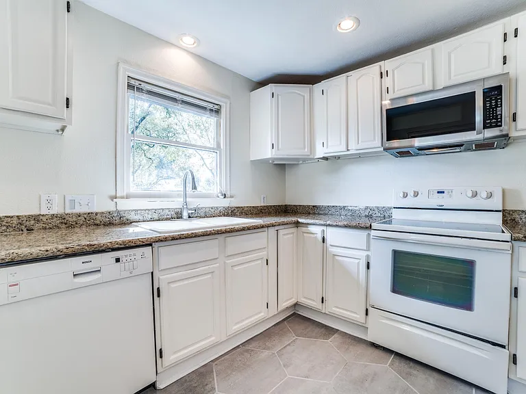 1149 Garraty Rd — Photo 11