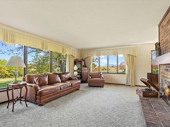 3rd image of 8335 Northview Dr