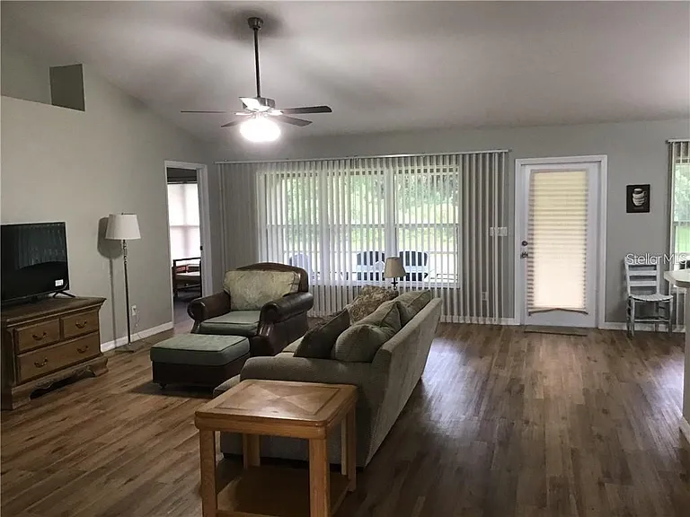 2091 Snowflake Ln — Photo 8