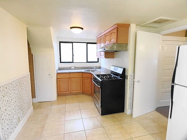 1st image of 2949 Clement St