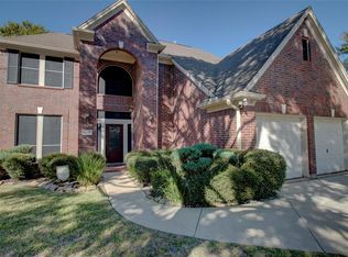 10837 Sycamore Dr S, La Porte, TX 77571