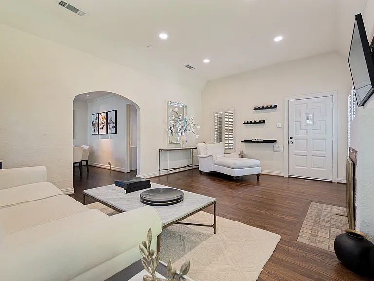 5343 Monticello Ave — Photo 5