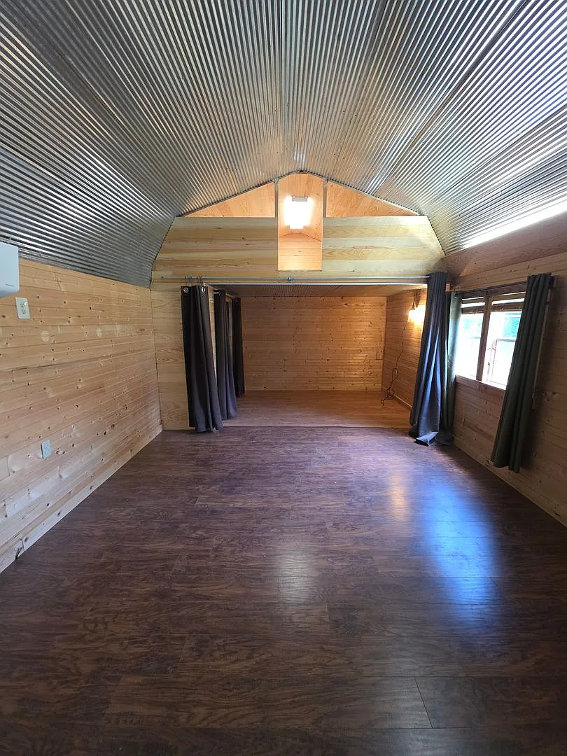 1303 Ave 3 SE — Photo 2