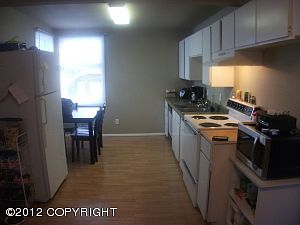 5th image of 383 Idaho St