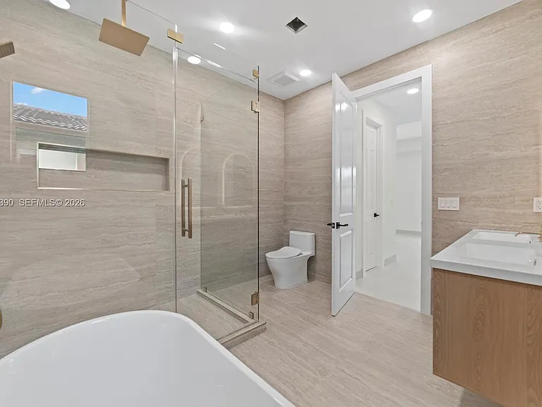 3040 SW 44th Ct — Photo 36