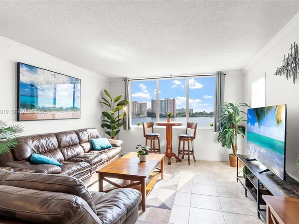 1170 NE 191st St #35, Miami Gardens, FL 33179