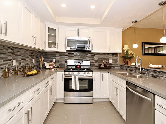 4th image of 100 Hurlbut St APT 16