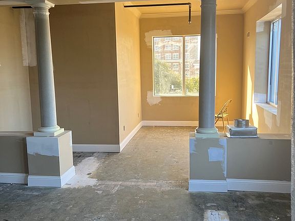 4th image of 327 Main St #3