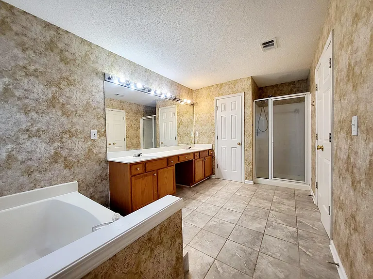 3209 Davenport Park Ln — Photo 12