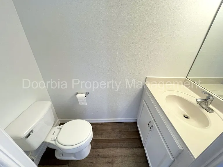 11098 Lord Taylor Dr — Photo 13