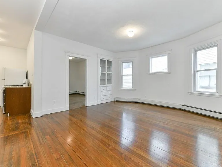 45 Beech Glen St #2 — Photo 2