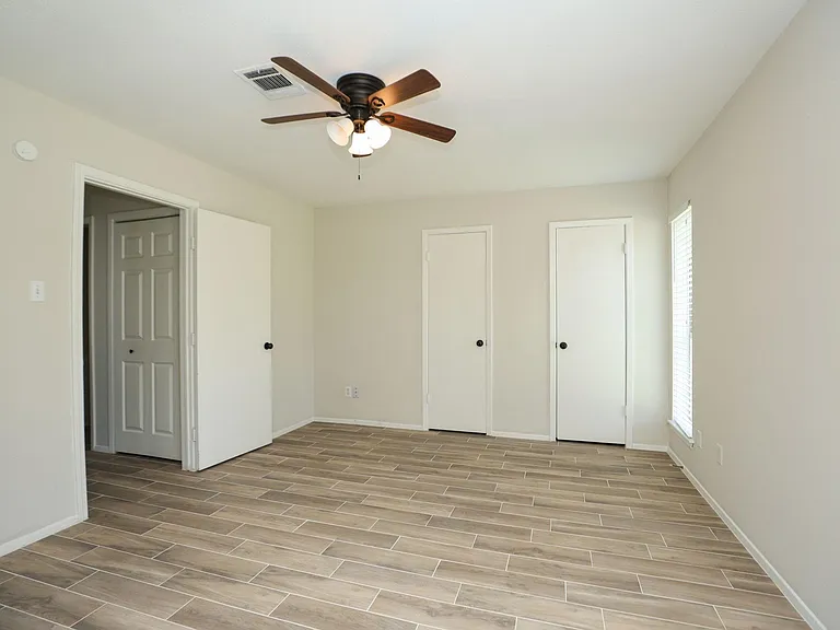 22318 Fincastle Dr — Photo 22