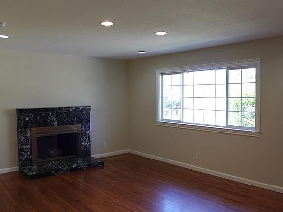 2nd image of 3194 Durant Ave