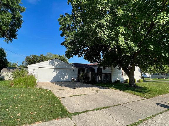 2nd image of 202 Renrose Ave