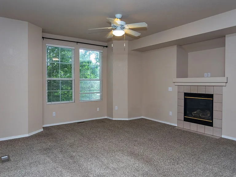 6563 Silverwind Cir — Photo 9