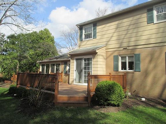 3rd image of 2510 Fairway Ln