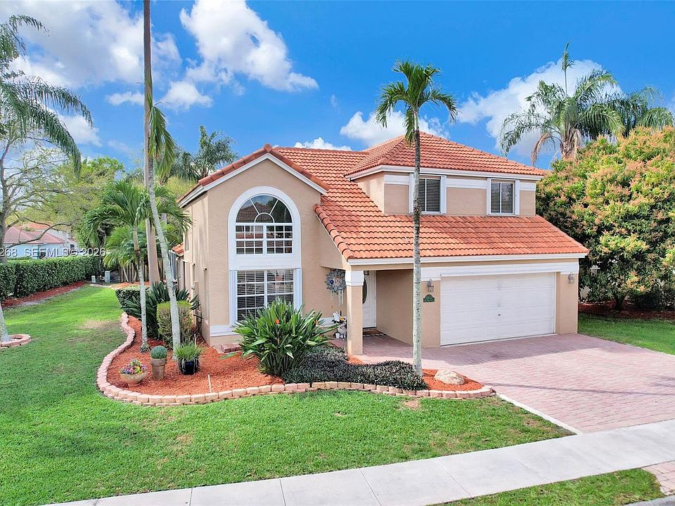 1st image of 2632 Oak Park Cir