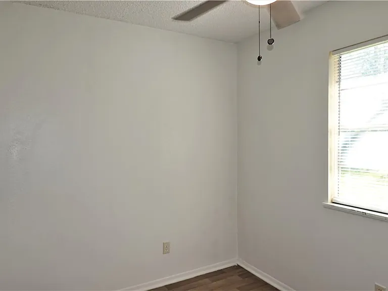 1028 Starlite Dr — Photo 16