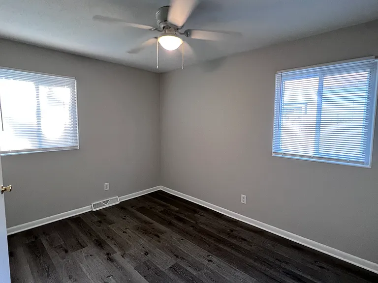 623 S Logan St — Photo 17