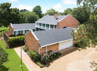 11 Fernwood St, Gretna, LA 70056