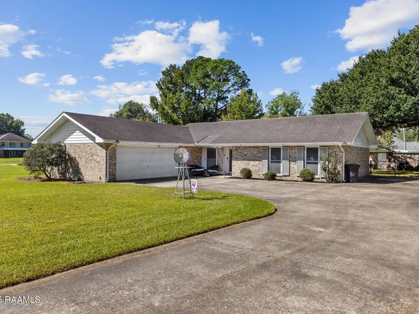 2216 Perry Dr, Abbeville, LA 70510