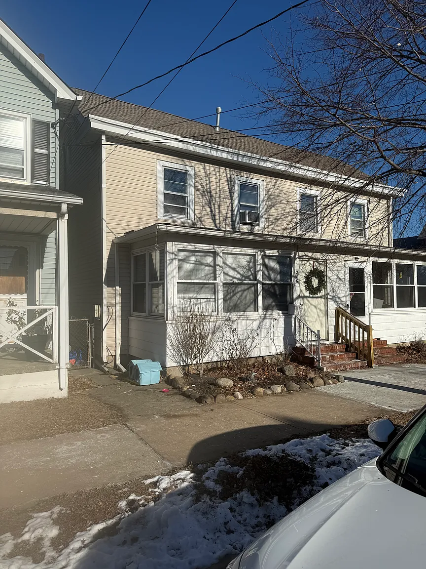 214-216 John St #2 photo 1