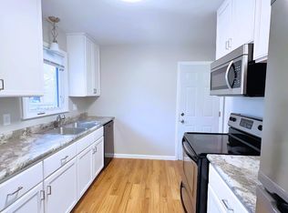 4225 Xenia Ave N, Robbinsdale, MN 55422