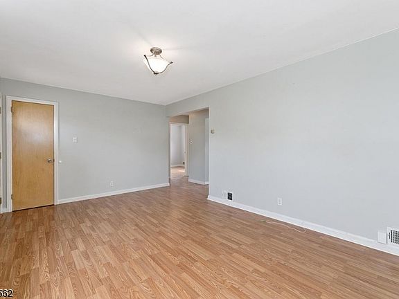 3rd image of 3 Celia Ct