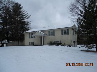 3 Garling Dr, Latham, NY 12110