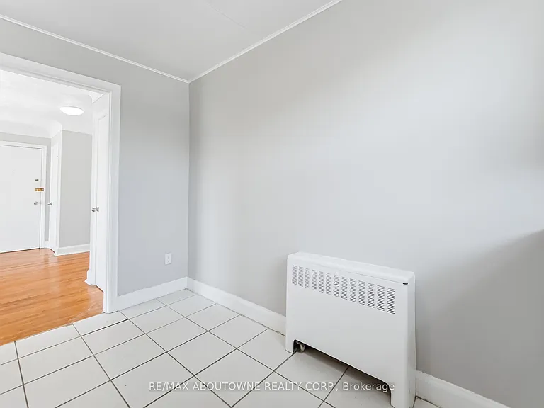 1047 Churchill Ave E #5 — Photo 19