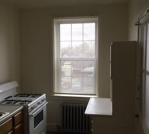 4th image of 750 Baldwin Ave