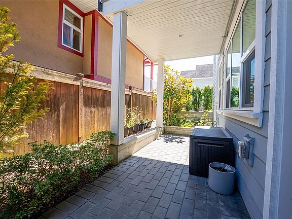 5th image of 937 Colville Rd #4