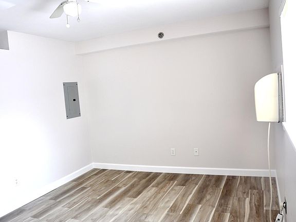 3rd image of 3170 W Monroe St APT 102