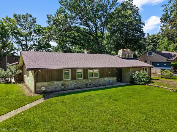 10920 Lake Shore Blvd, Bratenahl, OH 44108