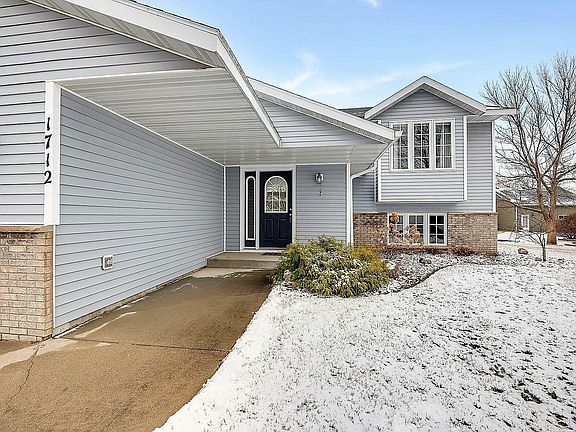 4th image of 1712 Westwood Dr