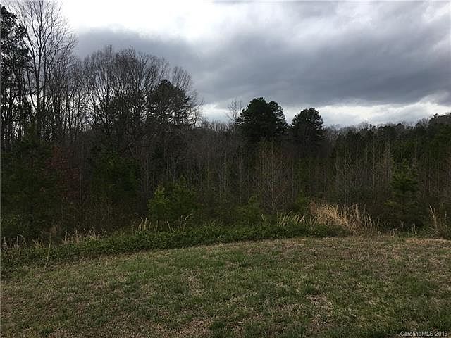 1st image of 135 Twin Oaks Dr #L 19