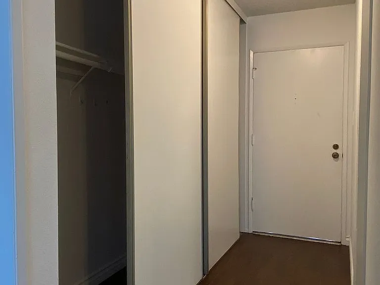 130 S. Flores St. — Photo 10